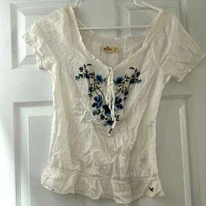 Hollister, white dressy shirt- excellent condition, sz XS